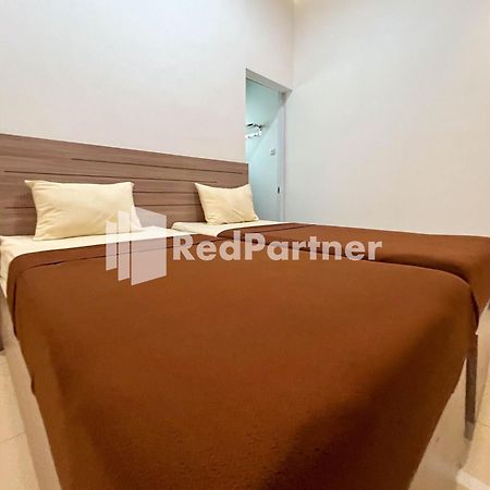Griya Borobudur Malang Syariah Redpartner Blimbing  Buitenkant foto