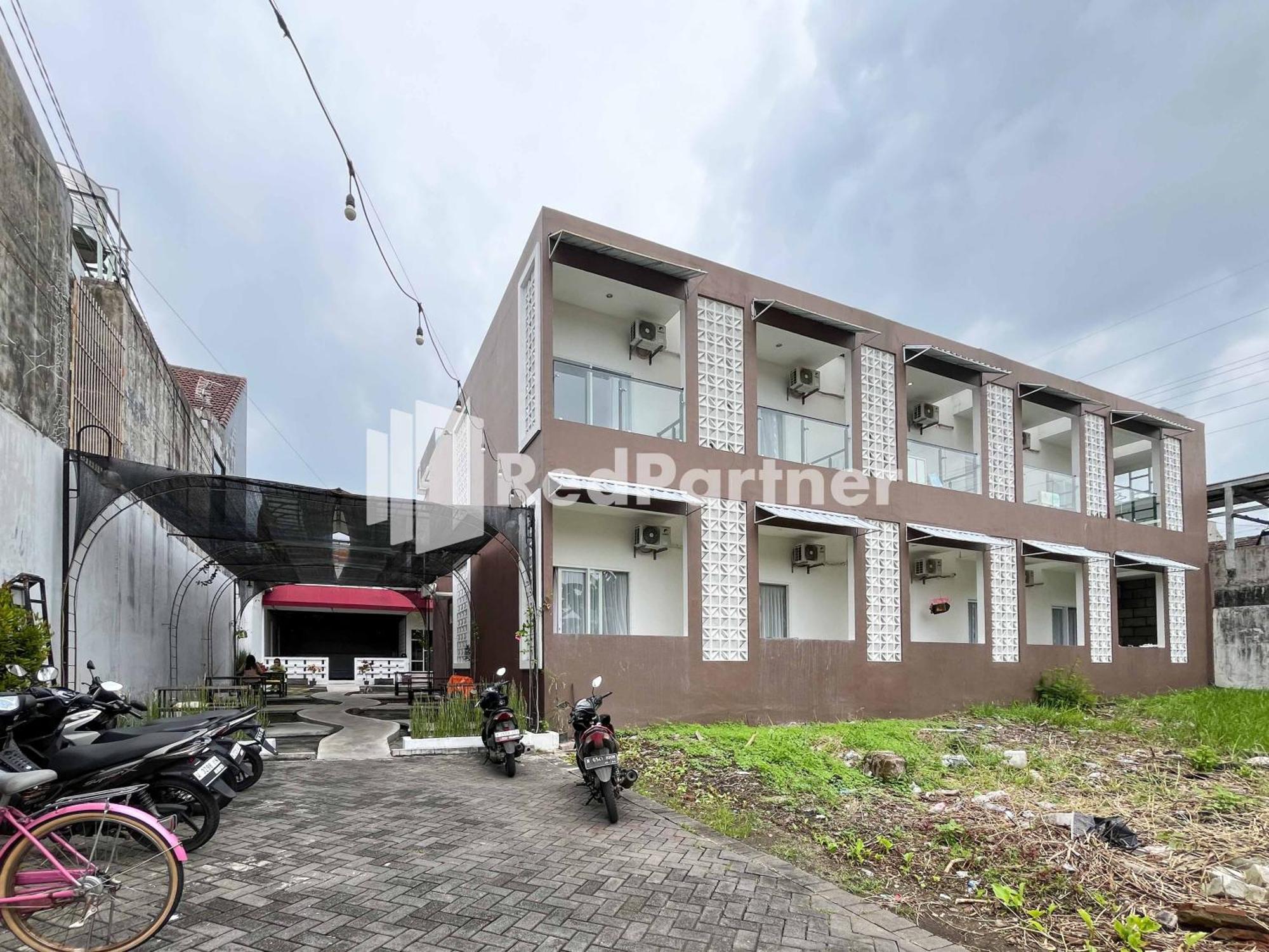 Griya Borobudur Malang Syariah Redpartner Blimbing  Buitenkant foto