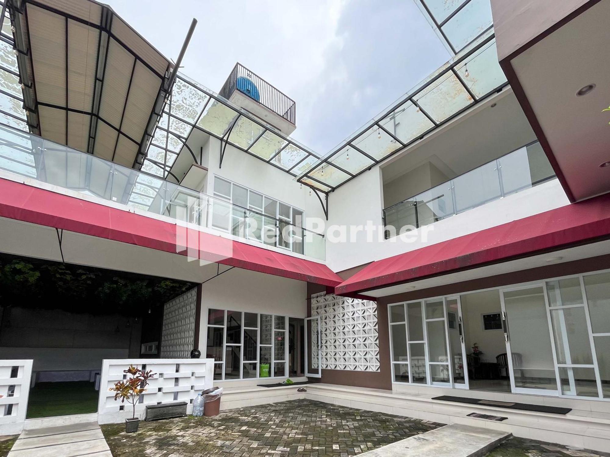 Griya Borobudur Malang Syariah Redpartner Blimbing  Buitenkant foto